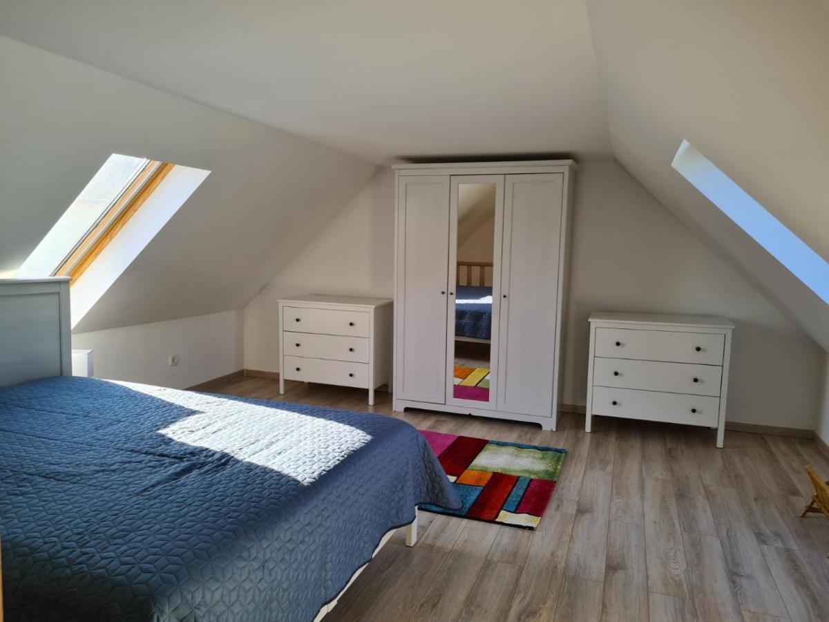 Livia Apartman Heviz Exterior photo